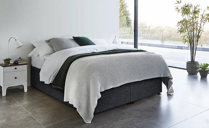 Platform Apple Ottoman in single