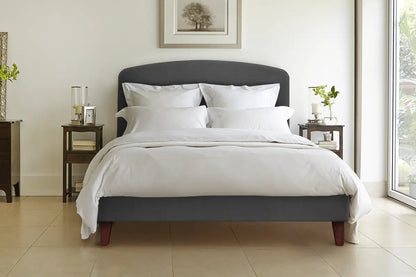 London Joust Chic in small single