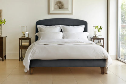 London Joust Chic in small single