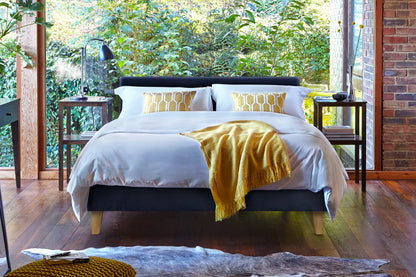 November Joust Chic in small single